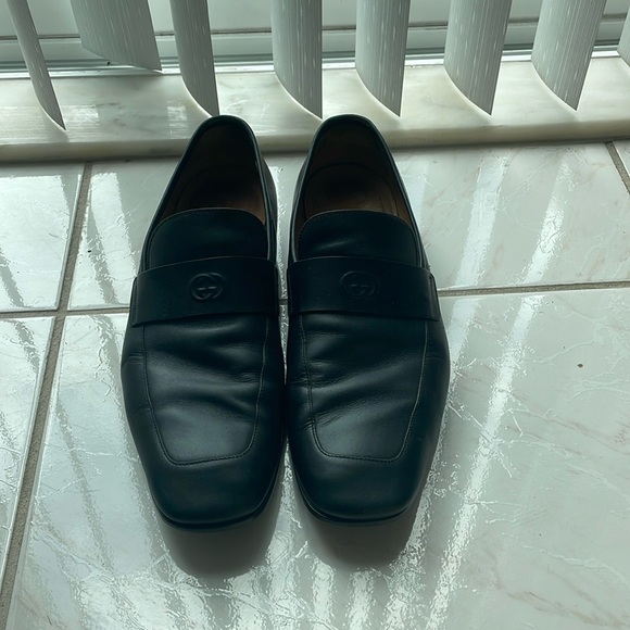 Black Leather Gucci Dress shoes